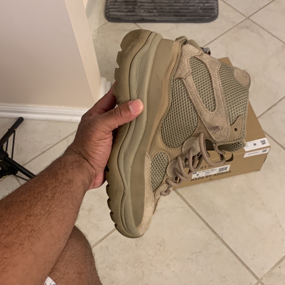 I’m selling my adidas Yeezy Dessert Boot Rock 1x staged performance worn boots - Picture 3 of 6